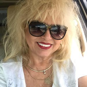 Meet your Posher, Paula